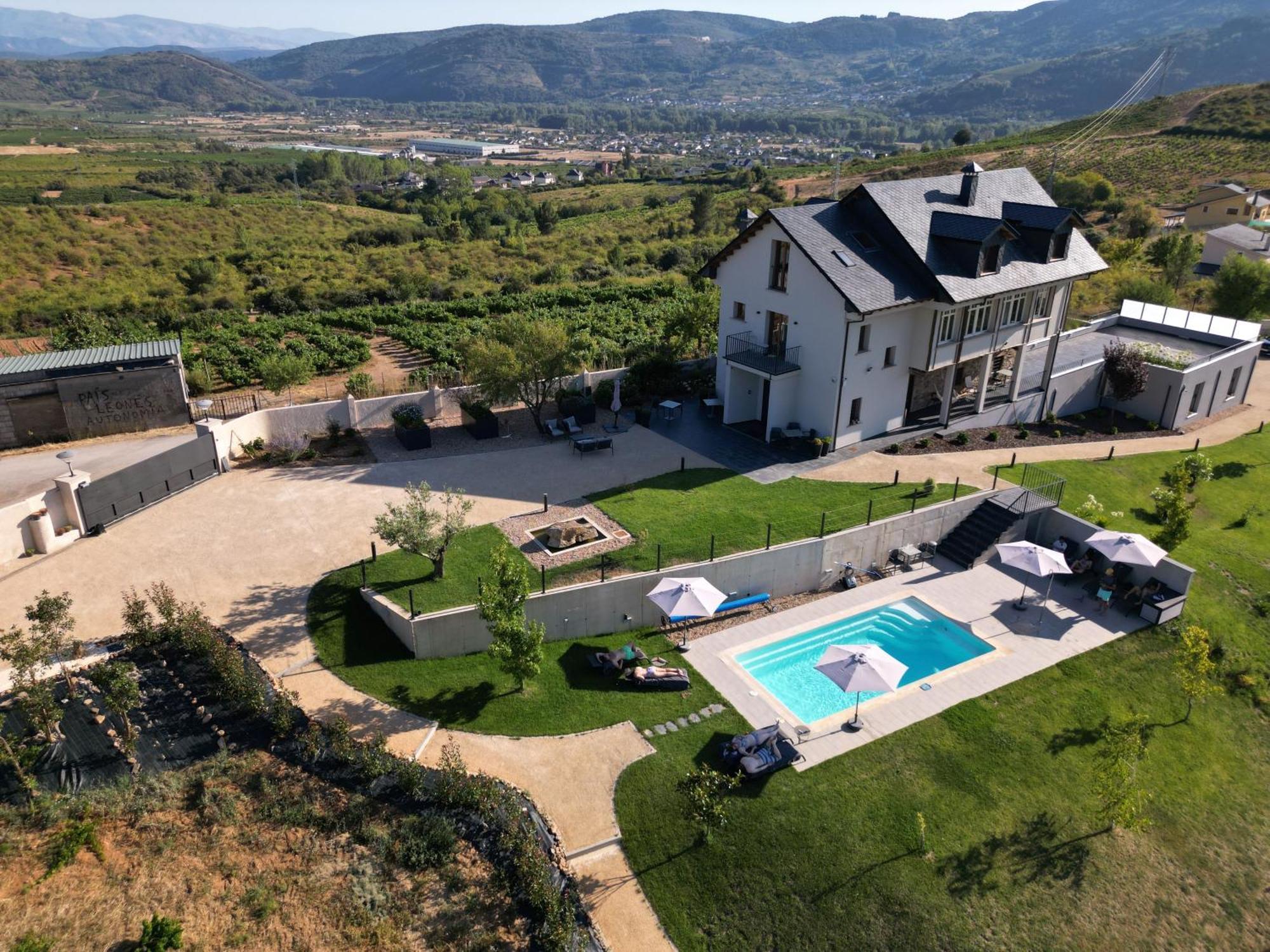 Boutique Finca Esencial Villafranca Del Bierzo Eksteriør billede